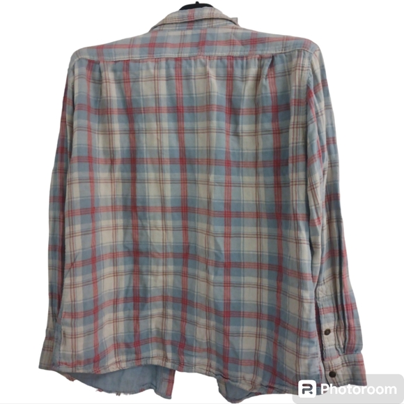 Snap Button up WindRiver Shirt- Sz. Xl - Picture 3 of 5